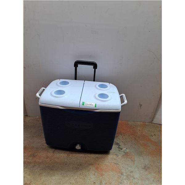 *Rubbermaid Cooler- wheels 25" x 17" CANNOT SHIP