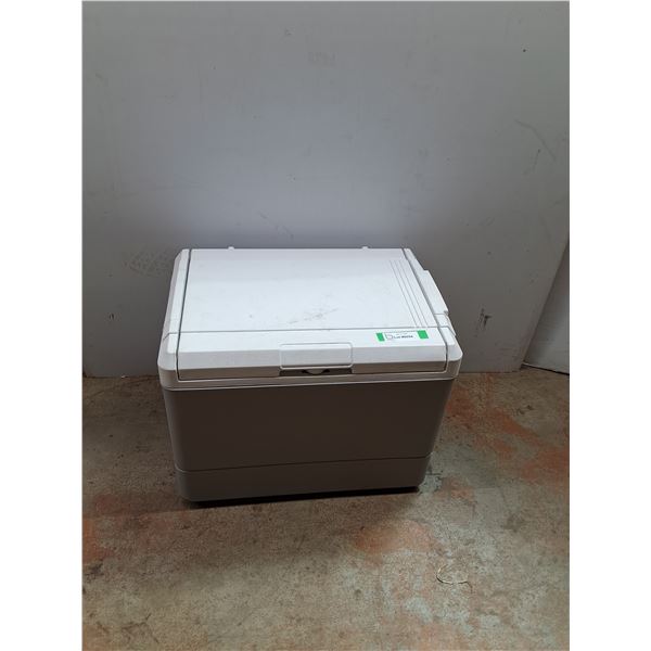 *Colemen Plug in Cooler- 22" x 17" x 15" - CANNOT SHIP