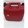Image 2 : Gasoline Jerry Can - 2.5 Gallon