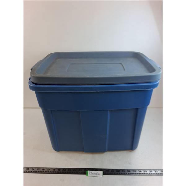 *Rubbermaid Roughneck Storage Bin with Lid - 23x16x14" - PICK UP ONLY