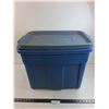 Image 1 : *Rubbermaid Roughneck Storage Bin with Lid - 23x16x14" - PICK UP ONLY