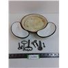 Image 1 : Vintage Enamel Ware Plate & Pans, Antique/Vintage Keys