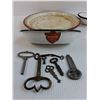 Image 2 : Vintage Enamel Ware Plate & Pans, Antique/Vintage Keys