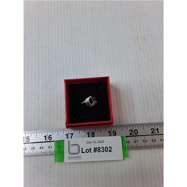Costume Jewelry Ring - CANNOT AUTHENTICATE