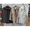 Image 1 : (3) Button Up Shirts - Size XL