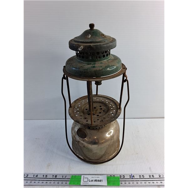 Vintage Coleman Kerosene Lamp