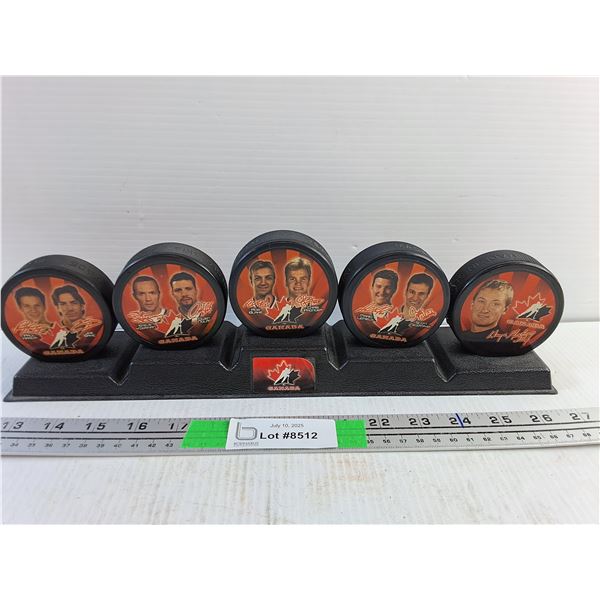 Canada Hockey Pucks with Puck Stand