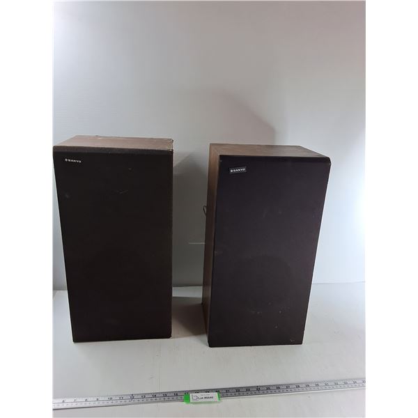 (2) Sanyo Speakers - As Is 11'' x 9.5'' x 22'' As Is -  PICK UP