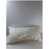 Image 4 : (3) Pillows - Pick Up