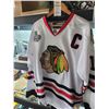 Image 1 : Chicago Blackhawks Toews #19 Jersey. A