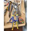 Image 3 : Pliers & More B