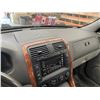 Image 52 : 206 -- 2005 KIA SEDONA, SILVER, 260509 KMS, "NO RESERVE"