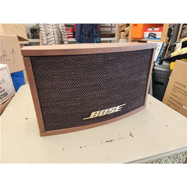 427 -- PAIR OF 901 SERIES 2 BOSE SPEAKERS WITH PEDESTAL STANDS