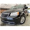 Image 1 : 2015 CHRYSLER TOWN N COUNTRY, BLACK, 195924 KMS, FRONT WHEEL DRIVE,  NO DESIGNATIONS