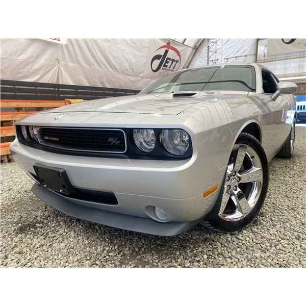 2009 DODGE CHALLENGER RT, SILVER, 74960 KMS, REAR WHEEL DRIVE