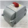 Image 2 : Leviton #DS30-FAX Fused Safety Disconnect Switch