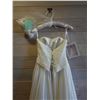 Image 8 : Wedding Dress HELENEF, Strapless w/ Train, Size F07T-11T Adjustable (US Size XS/S 4-6)