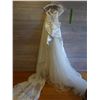 Image 8 : Wedding Dress VN3FDIAN, Strapless w/ Full Skirt & Train, Size 05T-09T Adjustable (US Size XS 2-4)