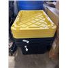 Image 1 : 4 LARGE BLACK TOTES WITH YELLOW LIDS