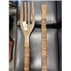 Image 2 : CARVED COBRA WITH OVERSIZED FORK AND SPOON