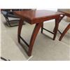 Image 2 : 2 End Tables/Stands 