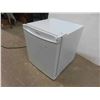 Image 2 : Danby Bar Fridge 19'' x 17 1/2'' x 18'' 