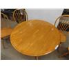 Image 2 : Pedestal Table 30'' x 39'' & 4 Chairs 