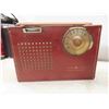 Image 2 : Vintage Electronics: General Electric Transistor Radio, Clock