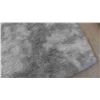 Image 2 : 6'x5' grey fur area rug