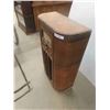 Image 2 : Crosley Cabinet Radio 39'' x 24'' x 11'' 
