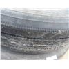 Image 2 : 2 Tires 11R 24.5