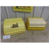 Image 1 : 2 Vintage Bread Boxes Plastic Maybe 60s or 70s 