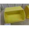 Image 8 : 2 Vintage Bread Boxes Plastic Maybe 60s or 70s 