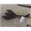 Image 2 : 2 Styles Hay Knives 