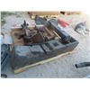 Image 2 : Pallet Lot: Receiver Hitches Ball and Pintle, Gooseneck 
