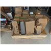 Image 1 : Pallet Lot: Filters, Oil/Air, Bigger Truck Loader Diesel 
