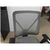 Image 2 : Office Chair Swivel/Adjustable/Rolling 