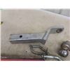 Image 3 : 2 Receiver Hitches/Pins, Step Bumper Receiver 