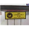 Image 8 : 2 Victor Capsul Vending Machines 10x11x29 