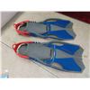 Image 2 : Flippers: New Floating Ring, Bathing Caps