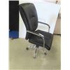 Image 2 : Office Chair Rolling/Adjustable/Swivel. 