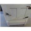 Image 8 : Painted Wood Ice Box 42'' x 17 1/2'' x 26'' 