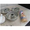 Image 2 : Bean Pot, Cake Pans & More 