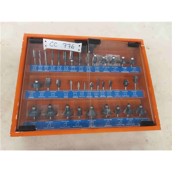 Mastercraft 36pce 90% Unused Router Bit Set with Case 