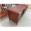 Image 2 : Flat Screen TV Stand 28'' x 61'' x 22'' 