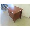Image 2 : End Table/Night Stand 24'' x 18'' x 25'' 
