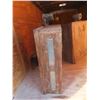 Image 2 : 2 Vintage Egg Incubator 39'' x 30'' x 12'' 