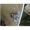 Image 2 : (OFFSITE SPRINGFILD) Cast Bathtub with Legs   **Offsite