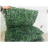 Image 2 : Potlimepan 20" x 20" Thicker Boxwood Panels, Greenery 