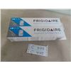 Image 1 : 2 pk Frigidaire. PureSource Ultra. is a push-push filter designed 